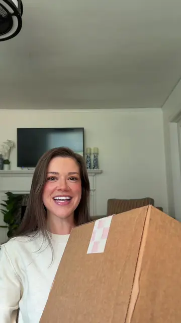 unboxing the @MacKenzie-Childs x @Lainey Wilson collab😱🤩 #mackenziechilds #hom