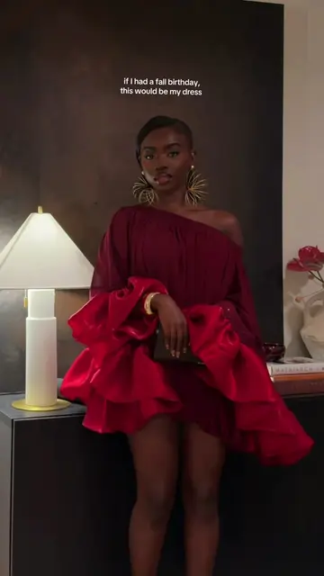 it’s such a show stopper 💃🏿 @Winara Woman @shop.khoi  #dressinspo #birthdaydre