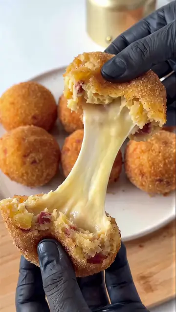 Cheesy Spicy Sausage Potato Balls 🧀🥔🔥 Crispy outside, cheesy and savory insid