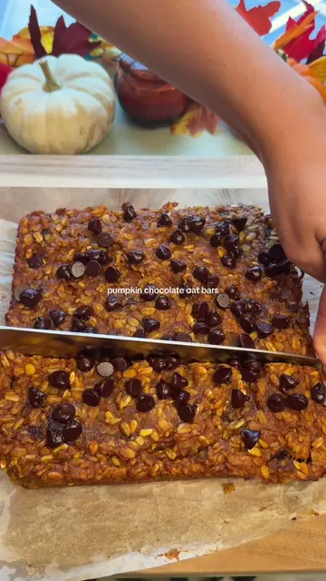 Pumpkin Chocolate Oat Bars 🎃🍁🍂  Ingredients: Pumpkin Bread Oat Bars: 15 oz pu