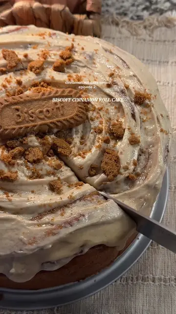 BISCOFF CINNAMON ROLL CAKE 🤎 EP. 2 of my giant cinnamon roll cake series! Soft,