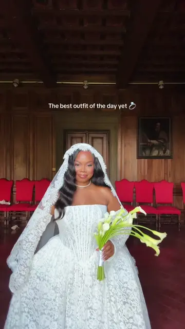 Just might be my best outfit of the day yet 💍✨🤍  #bride #bridaltok #weddingdre