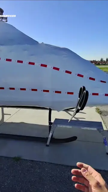 This isn’t your average unboxing… it’s a helicopter! 😳 #helicopter #unboxings #