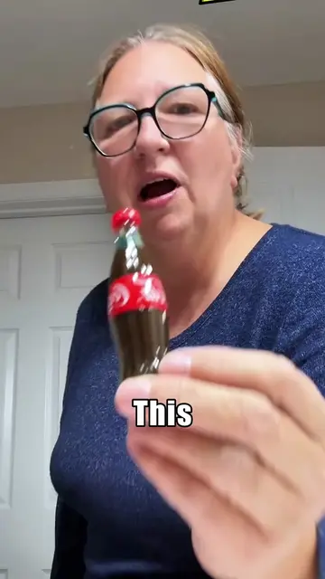 This mom struggled to open it and what happens next is... #foryou #actor #girl #