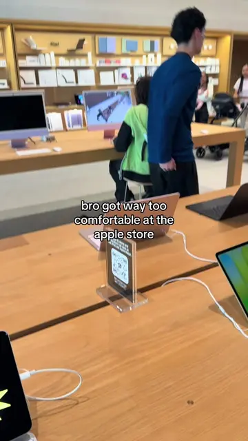 at this point that’s his setup #apple #roblox #mac #Tech #applestore 