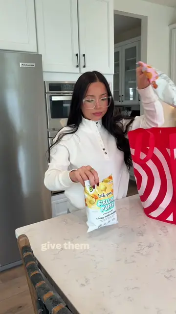 Busy mom win 🤎 Anything that makes mealtime a little easier and gives me more t