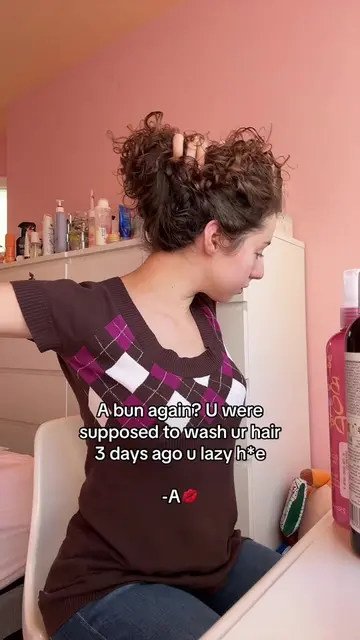 She got me #prettylittleliars #curlyhair #naturalhair #curls #washdayroutine 