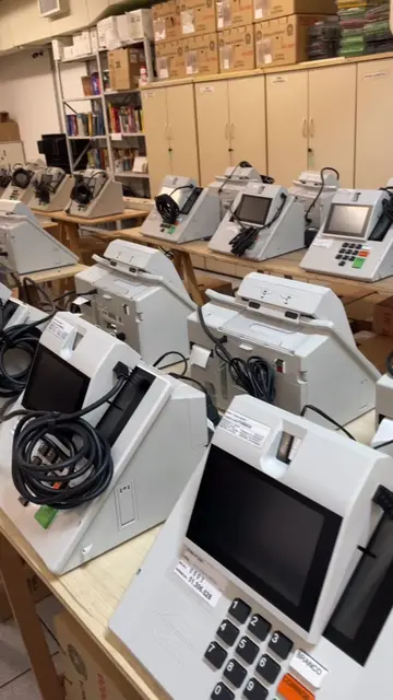 🗳️ As urnas estão sendo preparadas para as Eleições 2026! Nesta quarta-feira (2