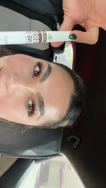 Brows make SUCH a difference 👀✨ Here’s my easy brow gel routine for fluffy, lif