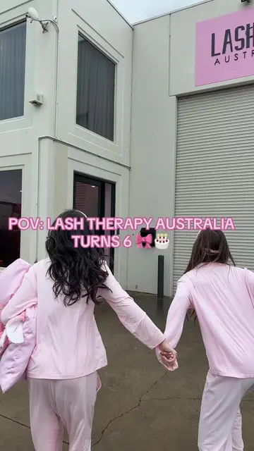 WELCOME TO THE LASH THERAPY DREAM HOUSE 🎀🏠 Where the dress code is pink, the l