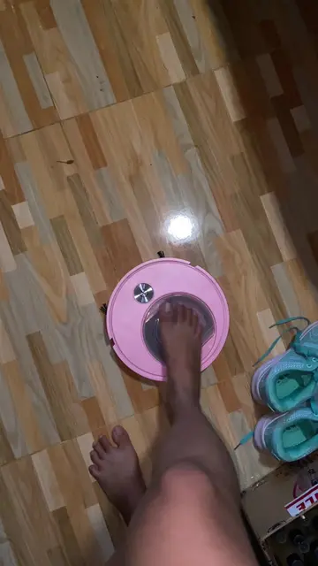 Minsan Tinatamad talaga ako mag walis. Buti nalang may robot vacuum cleaner na c
