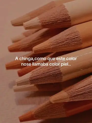 Muchos les llamamos color piel pero más que todo su nombre es color durazno beig