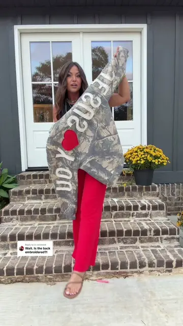 Replying to @L ❤️ #glohoodie #camo #jesuslovesyou @God’s Love Overcomes #christi