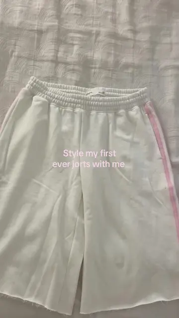 Never thought I would get Jorts but here we are they are from my fav @supre and 