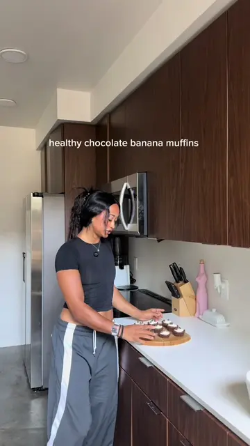 a healthy dessert a day keeps me sane 🍫🍌 Alexa for Shopping helping me find th