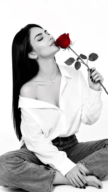 El filtro de blanco y negro con rosa en color más bonito que verás hoy, búscalo 