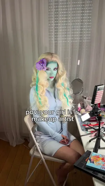 a mystery behind that door every day👀 #makeup #creativemakeup #monsterhigh #hal