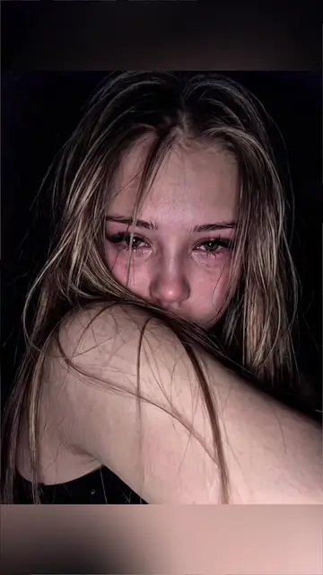 Урок по созданию фотографий со слезами. Как сделать эффект плачущей девушки? про