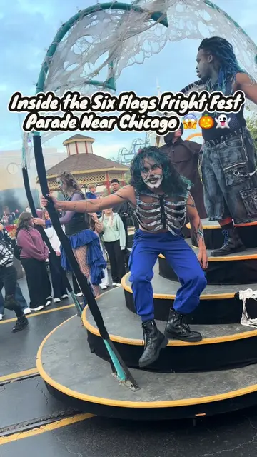 Inside the Six Flags Fright Fest Parade Near Chicago 😱🎃👻 #sixflags #frightfes