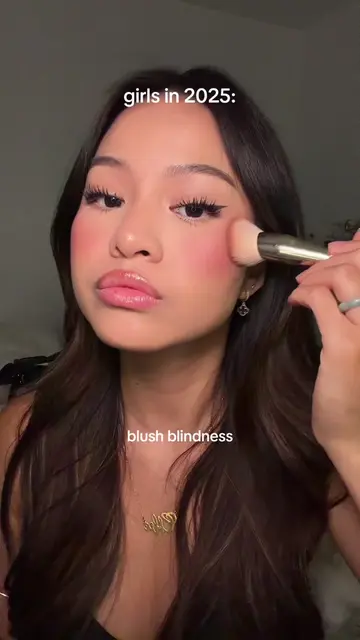 😭😭 the clean girl in me struggled with the 2016 makeup ahhh (ic: @lenkalul)