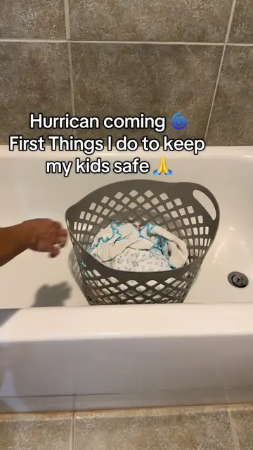 Hurrican coming 🌀 First Things I do to keep  my kids safe 🙏#poweroutage #hurri