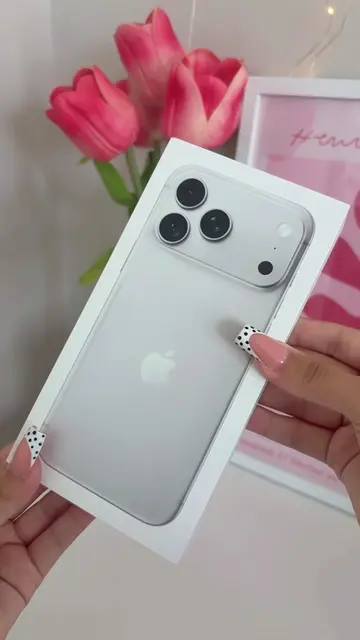 i am OBSESSED 😍🤍✨ @apple #iphone18promax #iphone #unboxing #aesthetic #esthers