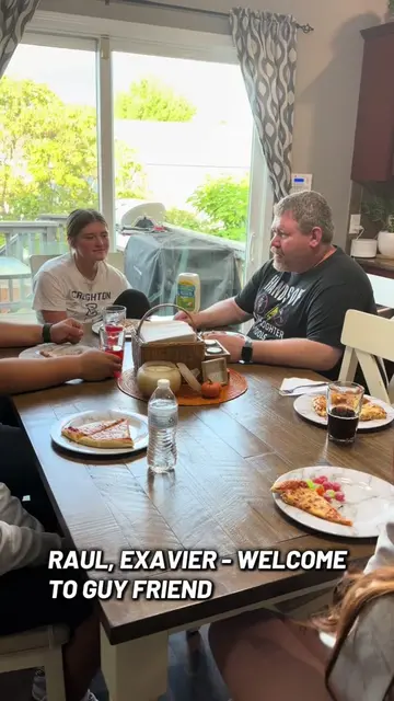 Guy Friend Pizza Night! @Ra.me919 @Chloe @kinsley @Exavier🦇 #whitepeopletaconig