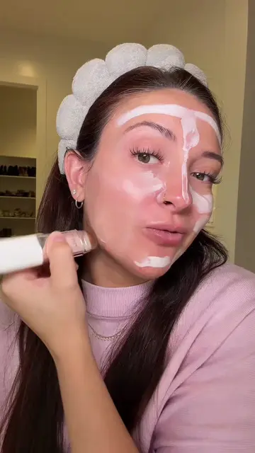 I don’t even understand 😳😳 #foundation #colorchangingfoundation #elroel #korea