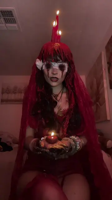 ❤️🩸#creativemakeup #ethereal #candle #thelovewitch 