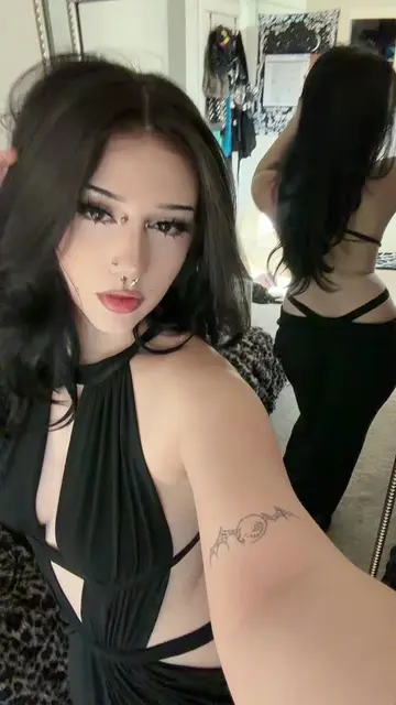 gettin it on #fashiontiktok #alternativegirl #alternativefashion #viralvideo #wo