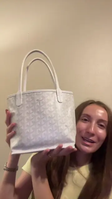 My favorite bag for everyday! #affordablefashion #timelessfashion #chic 