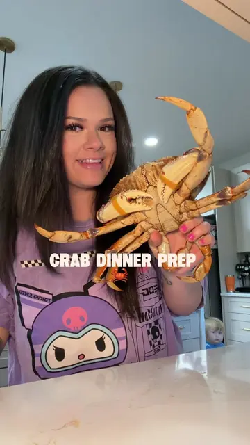 Why do I feel like this guy really wanted to pinch me…. 🦀 This drink is SO good