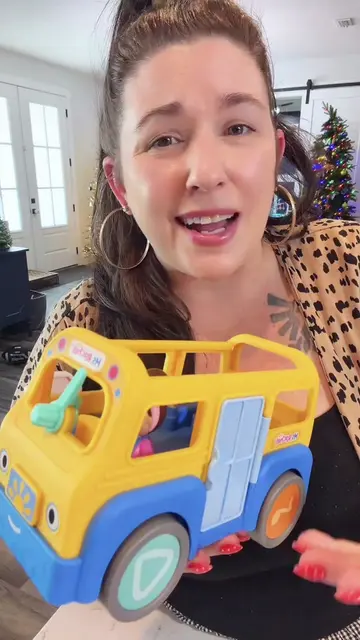 Ms Rachel’s learning bus is sooo cute for babies and toddlers #msrachel #msrache