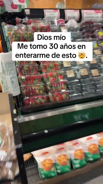 Me tomo 30 años en enterarme de esto . #lifehacks #lifetips #strawberry #dentist