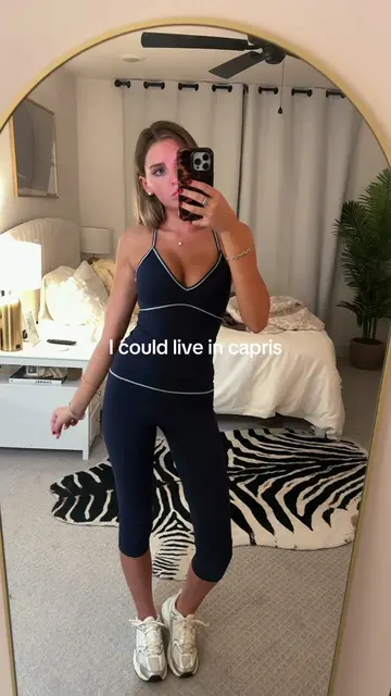 New favorite set 🫶🏻 #capris #matchingset #pilatesset #outfitinspo #navymatchin