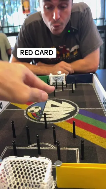 Huge red card 👀 in Binho, a second yellow is a red card (you will lose a player