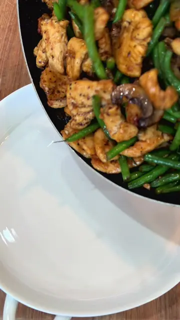 Chicken, green bean & mushrooms stir fry 🔥🔥🔥🔥 #stirfry #chickenstirfry #Food