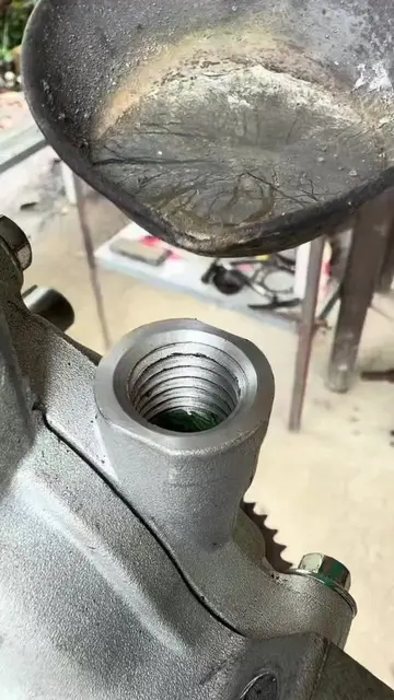 Secret mechanic knows👨‍🔧🇺🇸 #usa  #automobile  #trending  #DIY  #trend  #vira