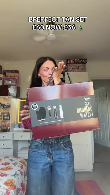WOW this is such an amazing gift for £36 which is £60 worth of products 😍😍🎄🎄