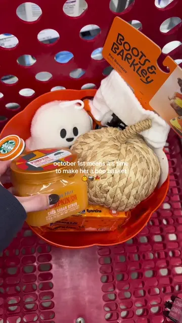it’s boo basket season 🧺🍁🍂🎃 @target @FRENSHE @Tree Hut @Coach @peepsbrand @S