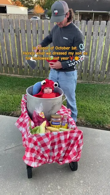 Idk how we are going to top this #halloween #babyhalloweencostume #crawfish #hal