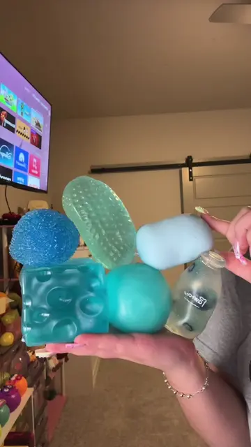 Blue Squishy ASMR!! #creatorsearchinsights #squishy #asmr #fyp #fidgettoys 