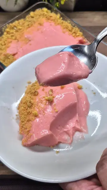 Creamy Pink Delight 💕 5 Min Dessert | 5 Ingredients  #ForYouPage #fyp #Pakistan