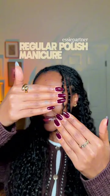 A new color is all I need when I’m ready to switch things up 🍂 #essiepartner Gi