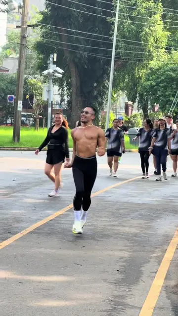 Jogging with my long hair 😂🫶🏽💕