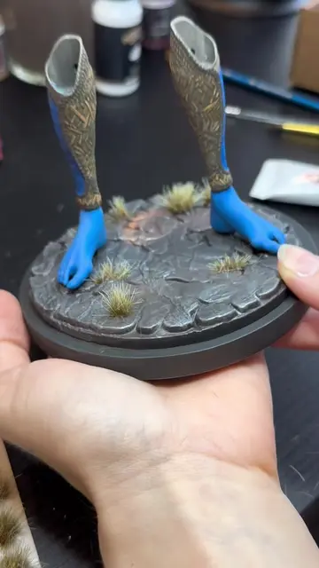 Part 3 of painting my So’lek figure! Model by: @Potisha.Art  In this part, I wor