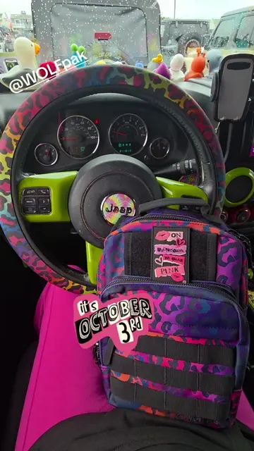 Happy Mean Girls Day! 💕 It’s October 3rd! 💋🎀 Obviously the Neon Leopard WOLFp