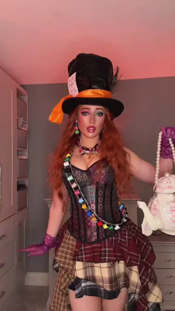 The Mad Hatter 🎩🫖✨#halloween #halloweencostume #madhatter #aliceinwonderland #