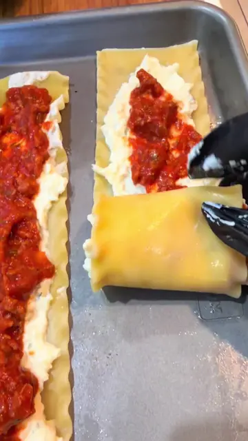 Tonight’s dinner 😋lasagna Roll Ups 🔥 #lasagnarollups #dinner #Foodie #EasyReci