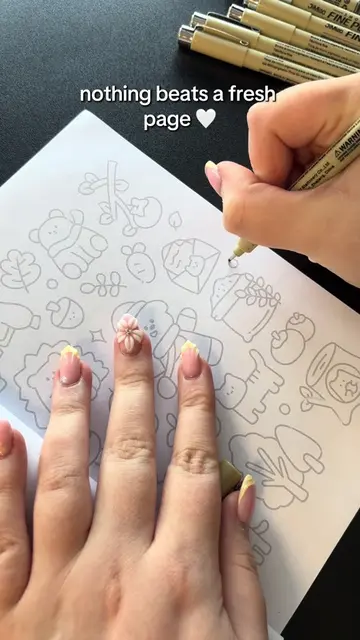fresh doodle page 🤍 #drawing #tracing #colouring #doodles #hobby 